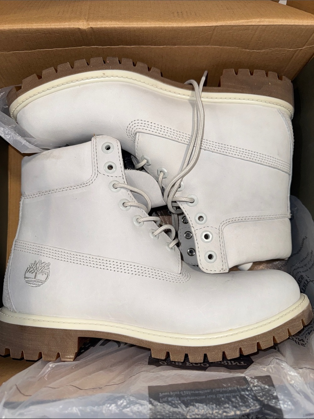 Timberland Men’s White Leather Lug Sole Boots